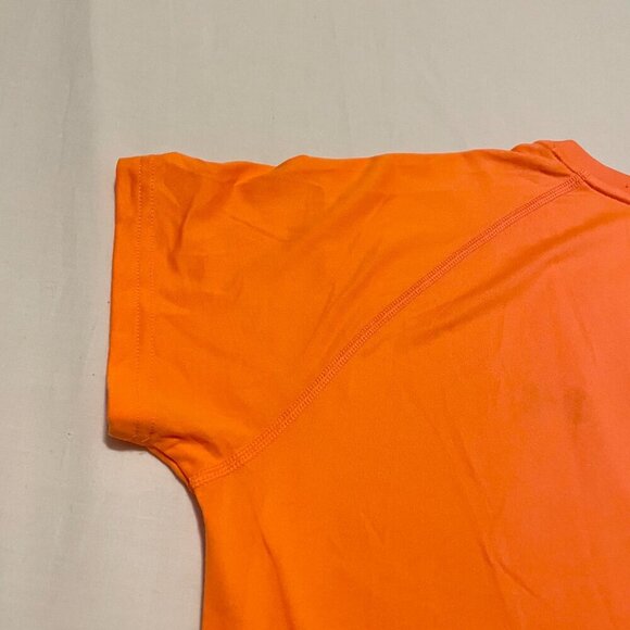 Under Armour Womens Shirt Size Large Heatgear Semi Fitted Tshirt Vneck - Picture 13 of 16